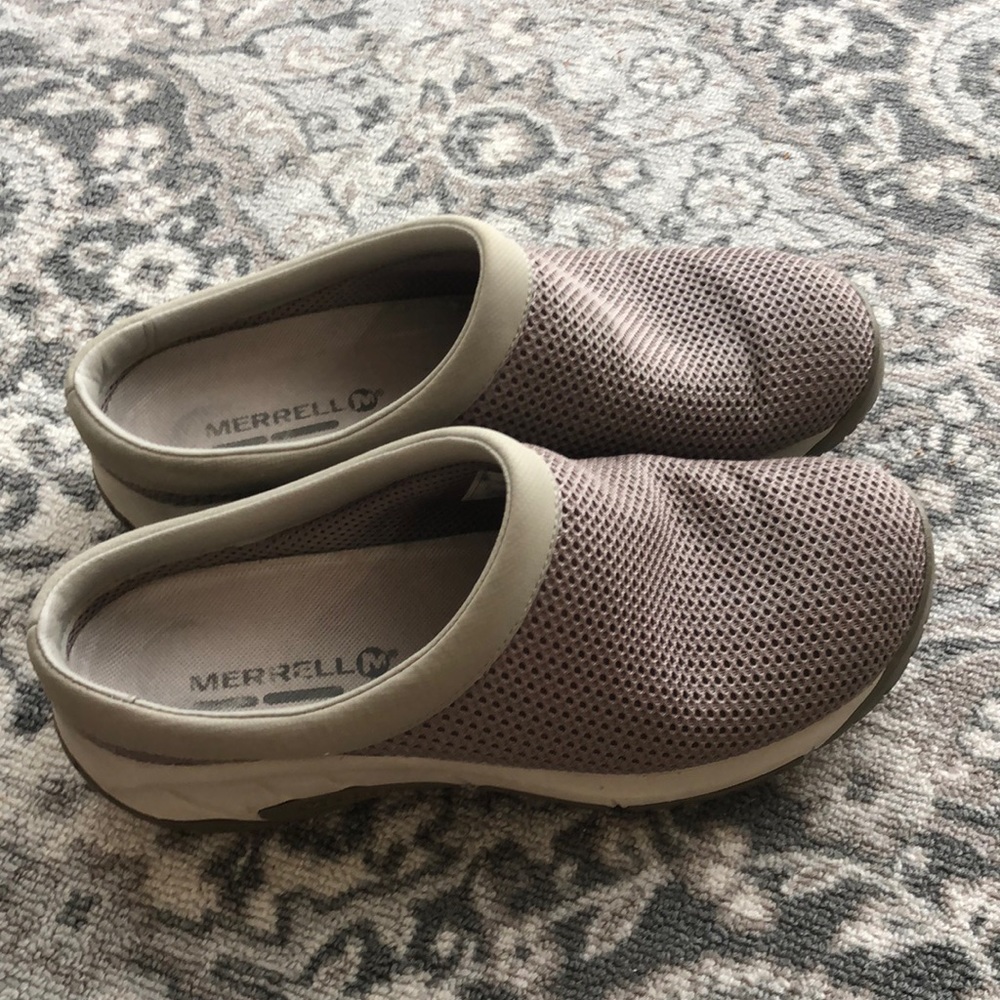 Merrell woman’s slip on shoes, Size 8, Aluminum colored, mesh top